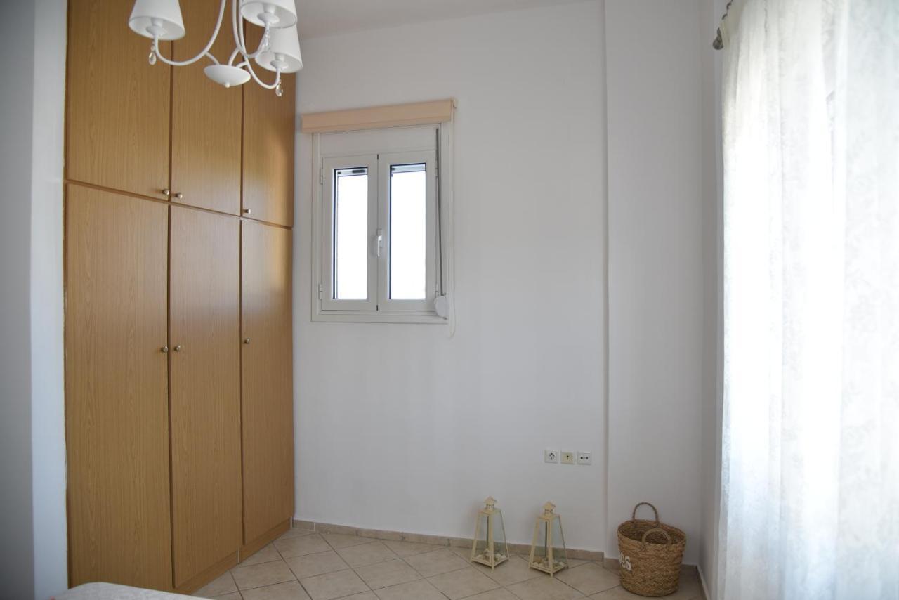 Family Apartments 1 Lechaio Extérieur photo