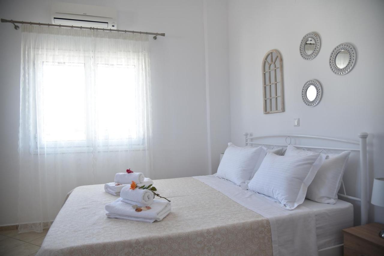 Family Apartments 1 Lechaio Extérieur photo